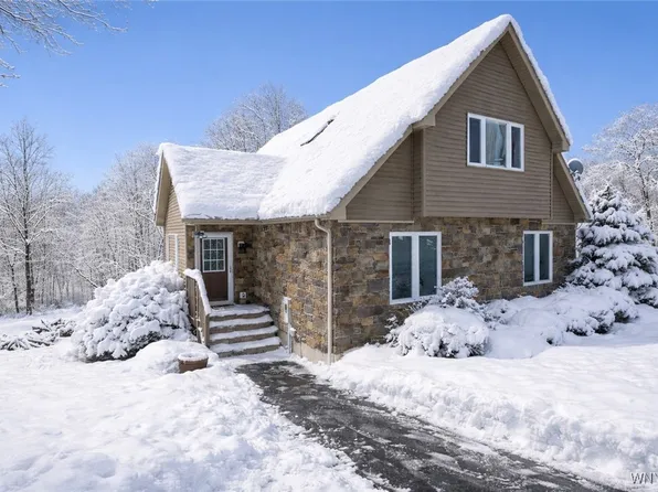 5777 Bonn Way E, Great Valley, NY 14741