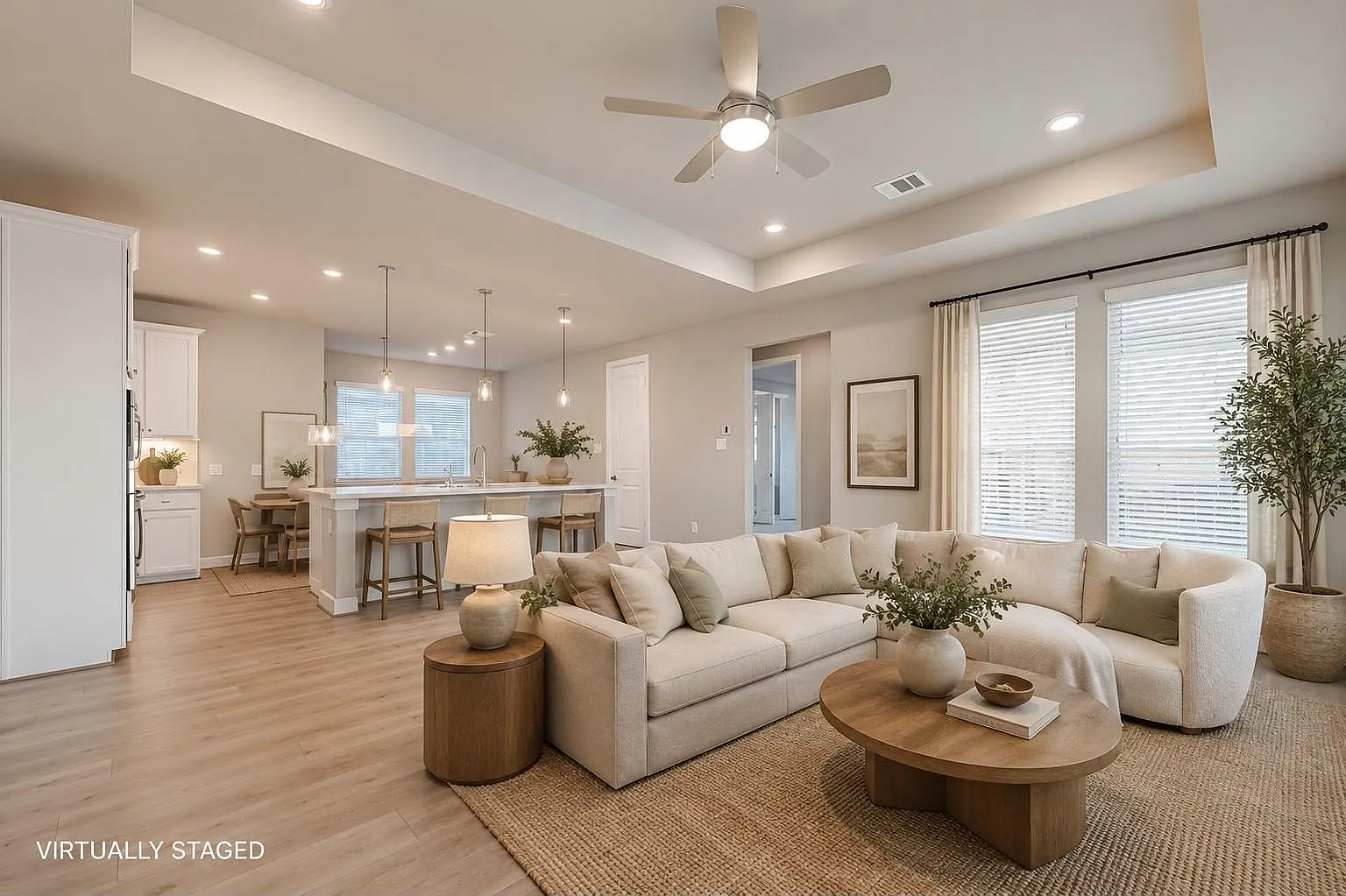 3 bed, 2.0 bath, 1800 sqft, $2,690 — Photo 3