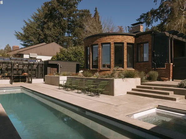 6015 SE Salmon St, Portland, OR 97215