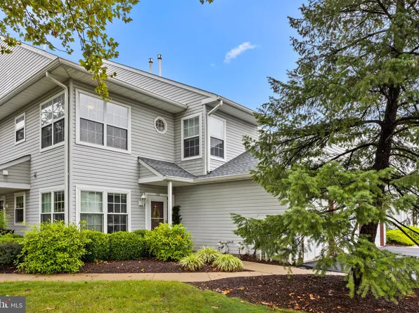 2102 Sterling Rd #10, Morrisville, PA 19067