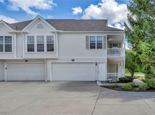 345 E Legend Ct, Cleveland, OH 44143