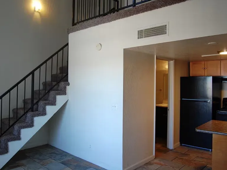 8038 S Central Ave #1 — Photo 9