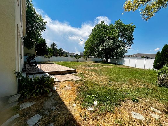 2nd image of 835 S Saratoga Dr