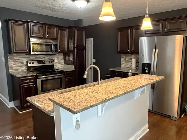 4624 Settle Blvd, Louisville, KY 40219