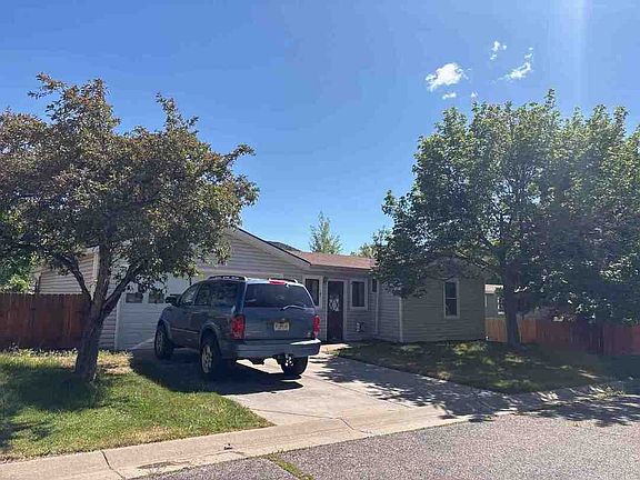 2nd image of 141 W Tamarack Cir