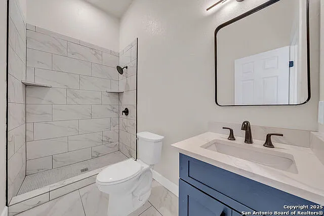 530 E Carson St — Photo 9
