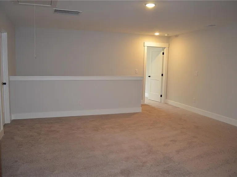 28 Trace Blf — Photo 17
