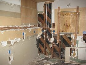4th image of 639 W 14th St