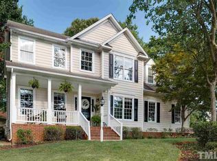 5221 Easthorpe Dr, Raleigh, NC 27613