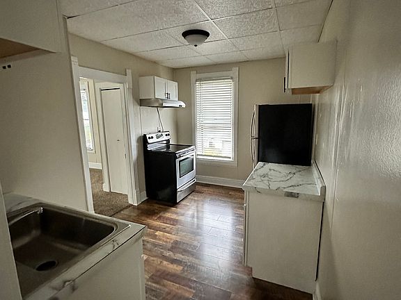 4th image of 628 N Franklin St
