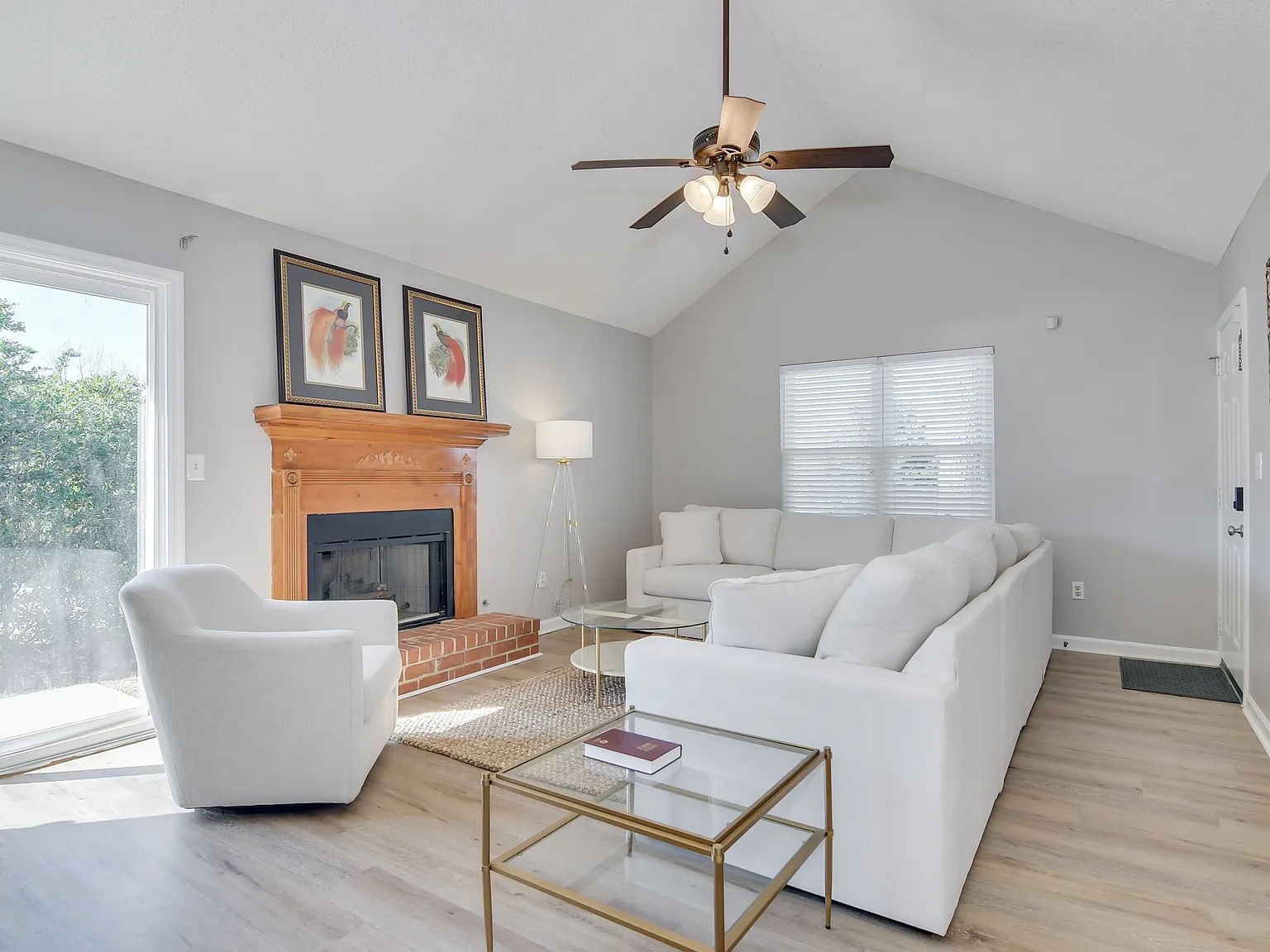 662 Tara Lane - 1 — Photo 4