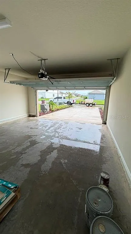 4 bed, 2.5 bath, 3041 sqft, $2,600 — Photo 4