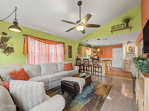 3rd image of 1306 Leguene Avenue