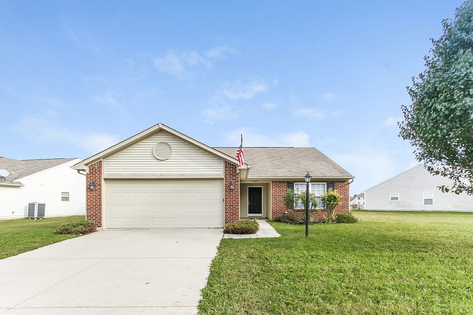 1st image of 1823 Irish Lake Ln