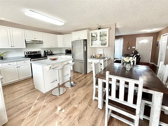 5th image of 301 Rosher STREET