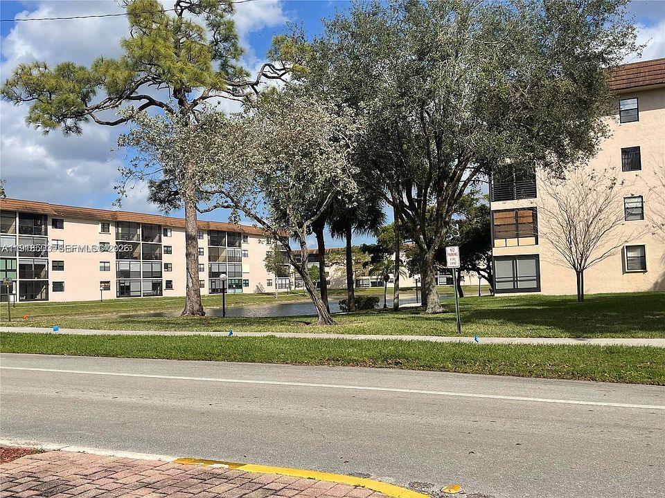 1st image of 4940 E Sabal Palm Blvd APT 302
