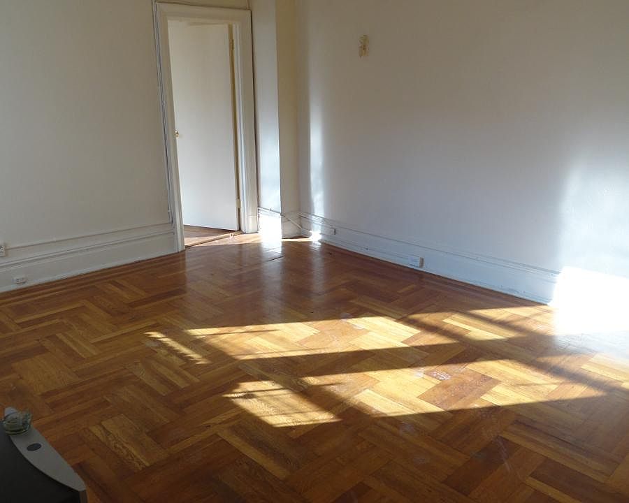 2nd image of 164 Clinton Ave APT D4