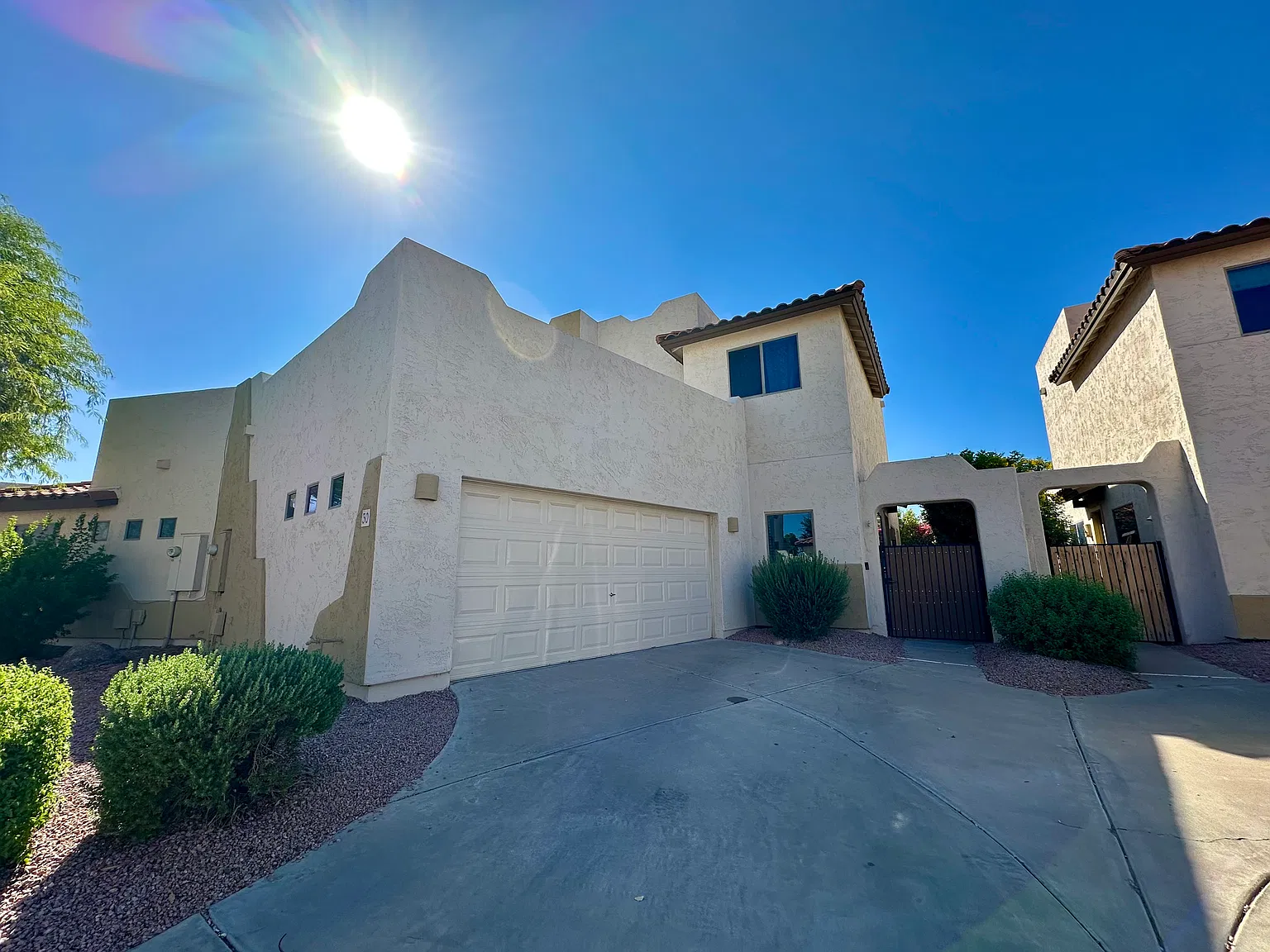 3 bed, 2.5 bath, $2,500 — Photo 1
