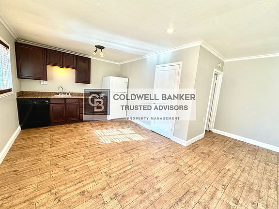 2nd image of 2702 23rd St APT B