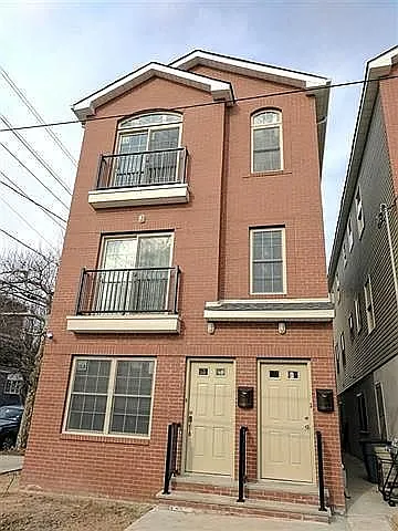 32 South St #1 — Photo 1