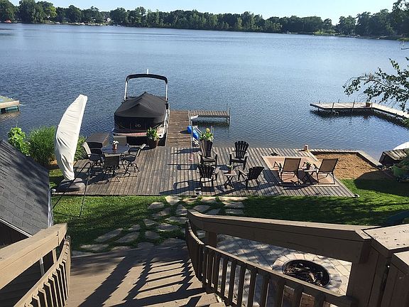 5th image of 7151 Peninsula Dr NE
