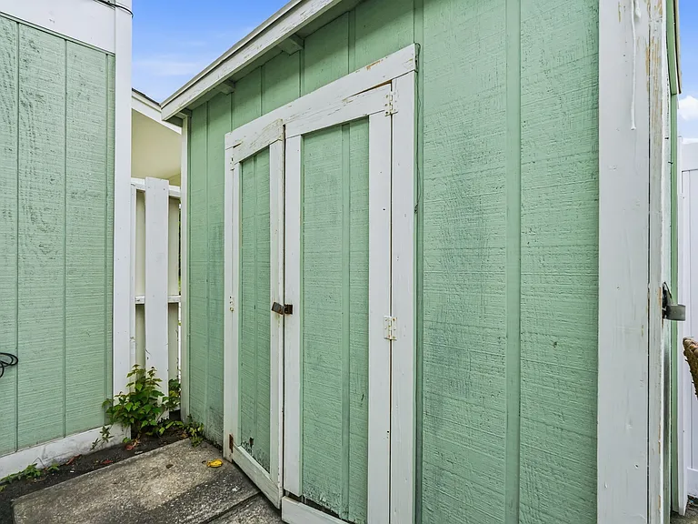 1451 Turkey Ridge Dr #D — Photo 35