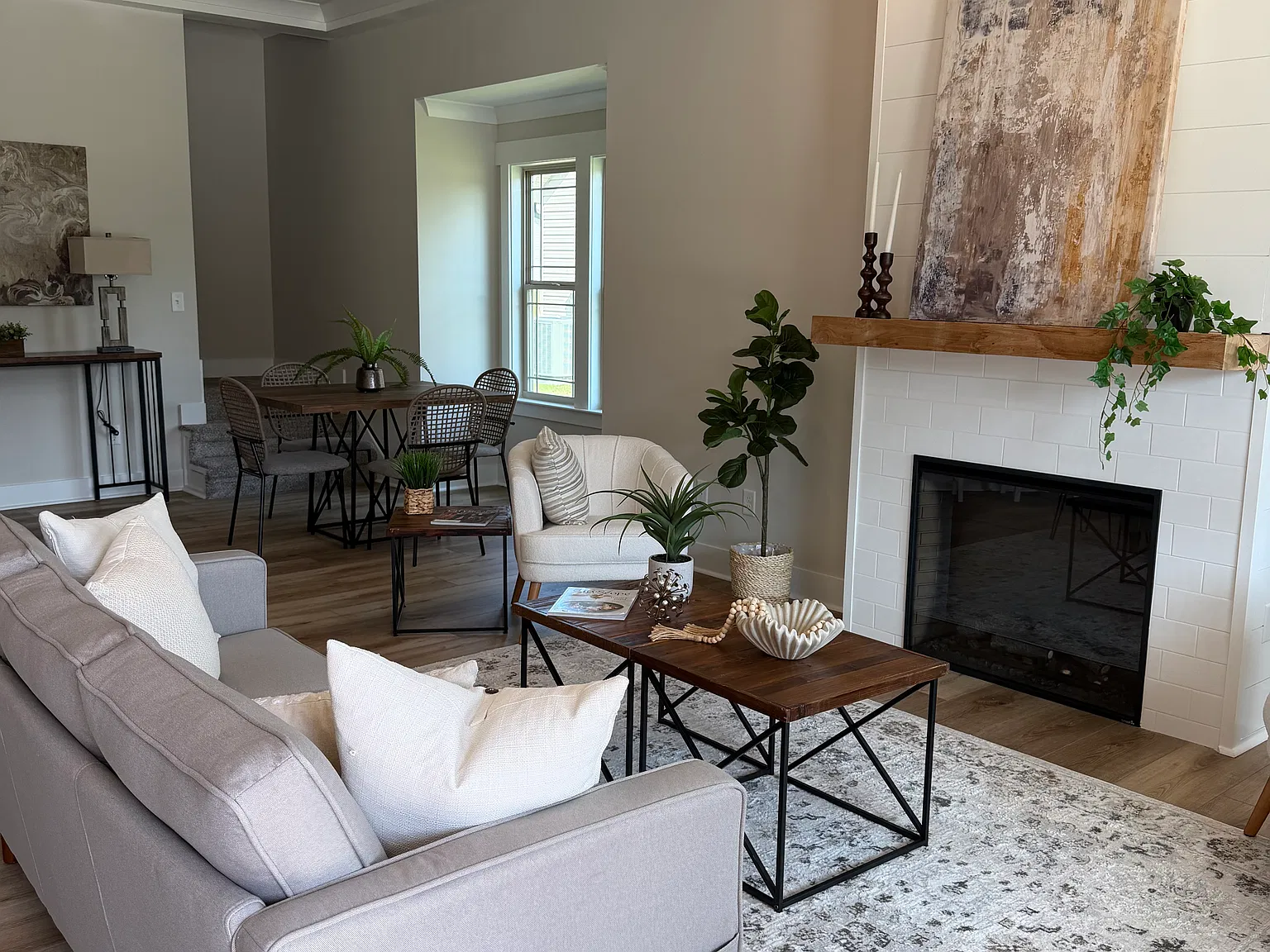 2 bed, 1332 sqft, $1,850 — Photo 2