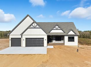 296 Valley Estates Ct, Hudson, WI 54016