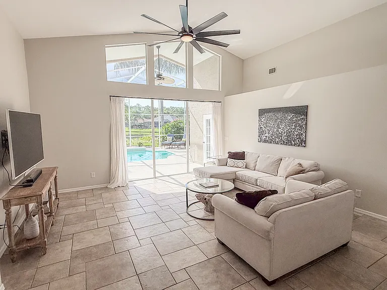 6126 Savoy Cir — Photo 7