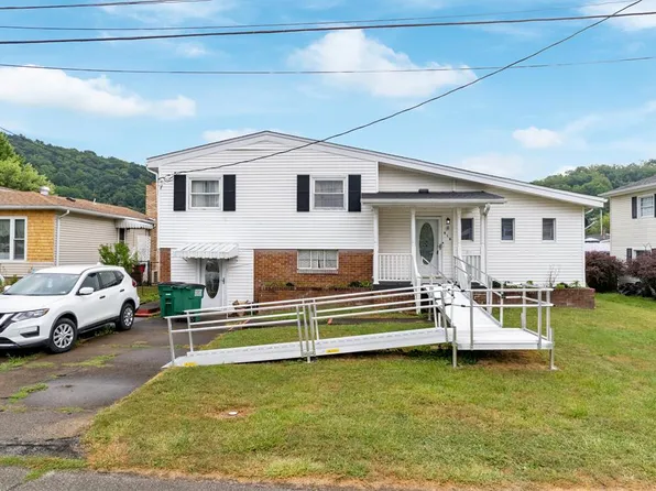 416 Glenwood Ave, Moundsville, WV 26041