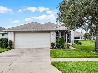27111 Nostalgia Dr, Leesburg, FL 34748