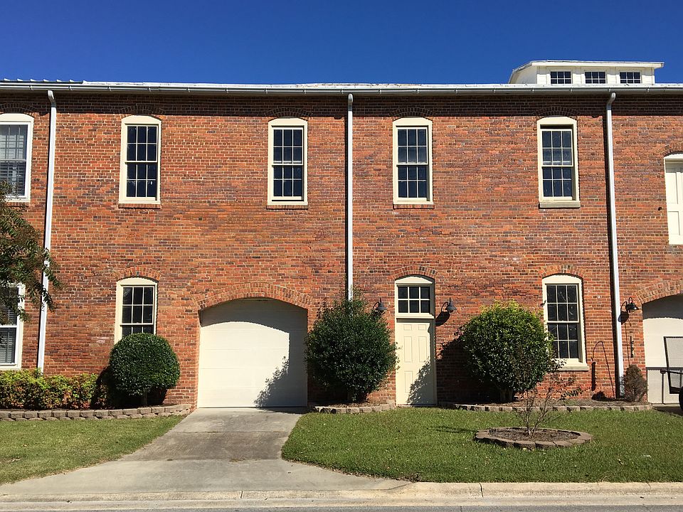 Unit from 3rd St side