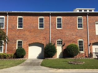 908 W 3rd St, Washington, NC 27889