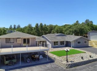 41048 Harmony Ln, Oakhurst, CA
