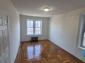1005 Walton Ave