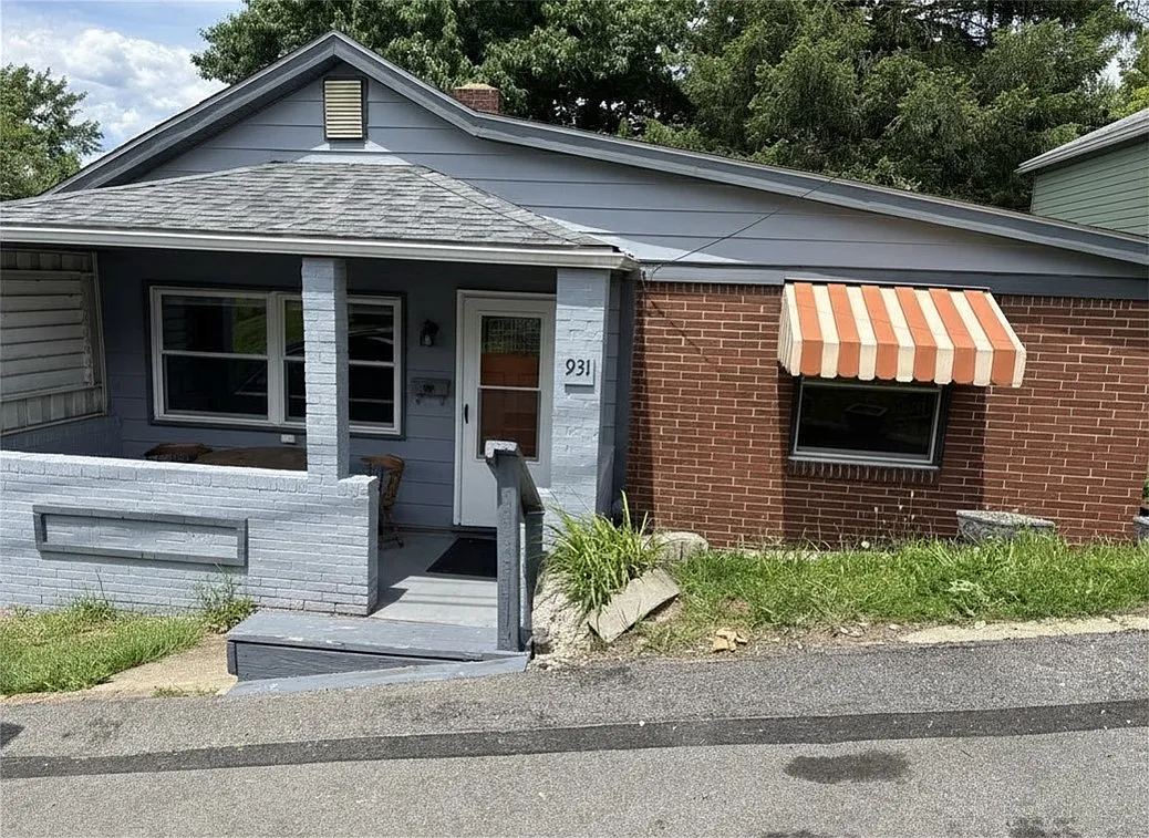 3 bed, 1.5 bath, 1312 sqft, $1,500 — Photo 1
