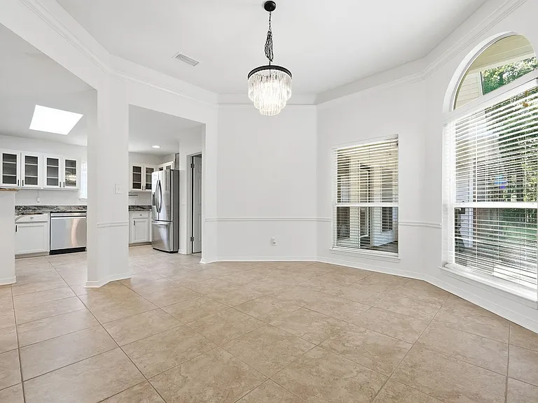 1651 Northridge Rd — Photo 10