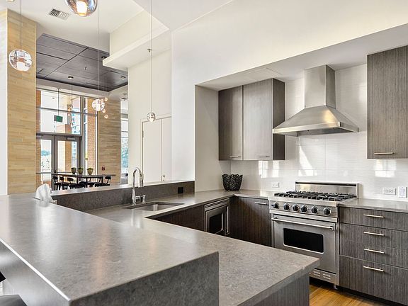 5th image of 10610 NE 9th Pl Unit 704