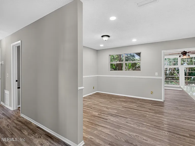 417 S Pine Ave — Photo 10
