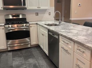 501 9th St APT 202, Hoboken, NJ 07030