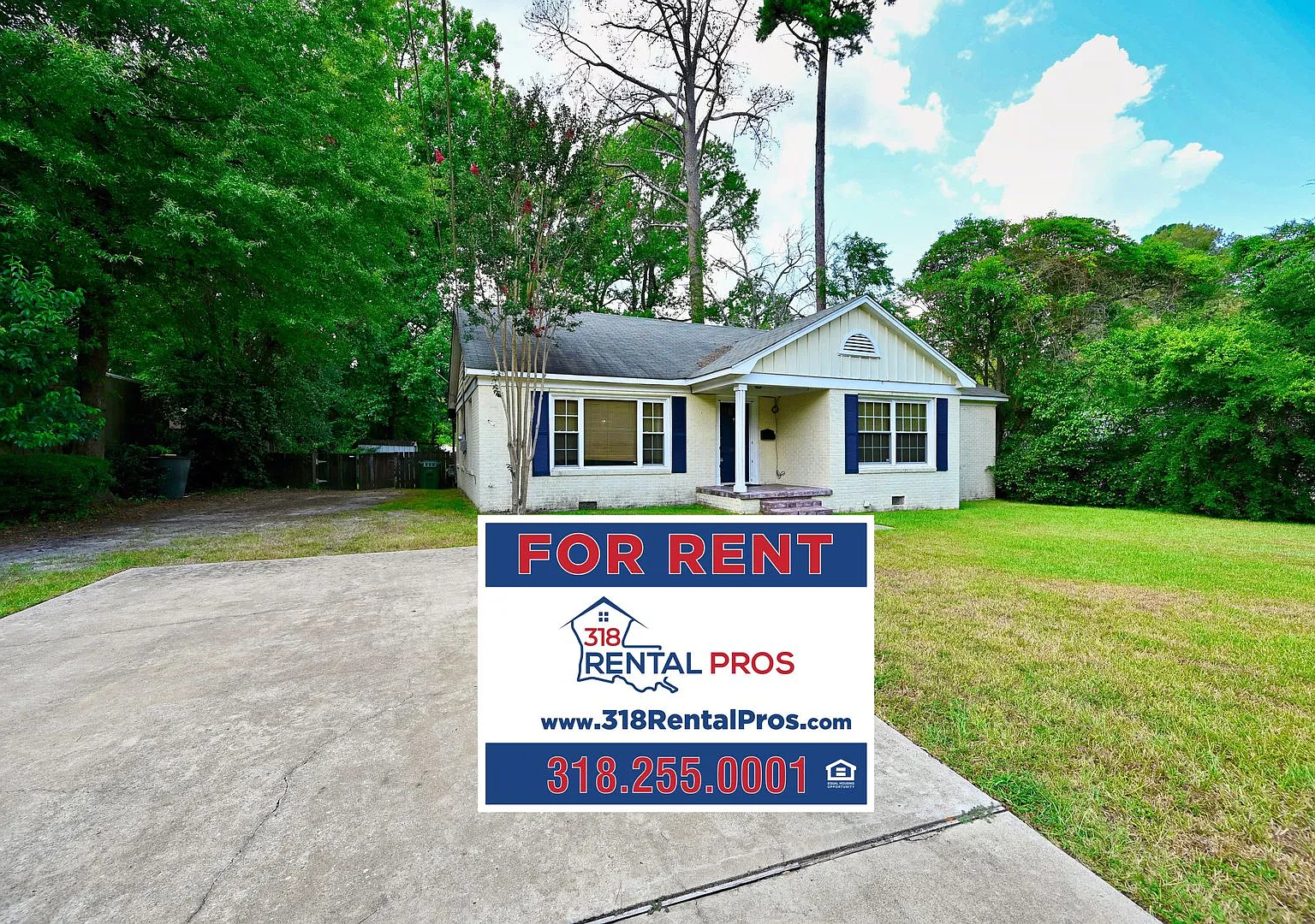 Cute 3 Bed 2 Bath with Hardwood Floors & Granite Counters — Photo 1