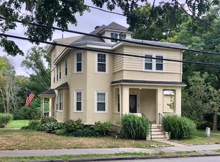 24 State St #1R, Wellesley, MA 02482