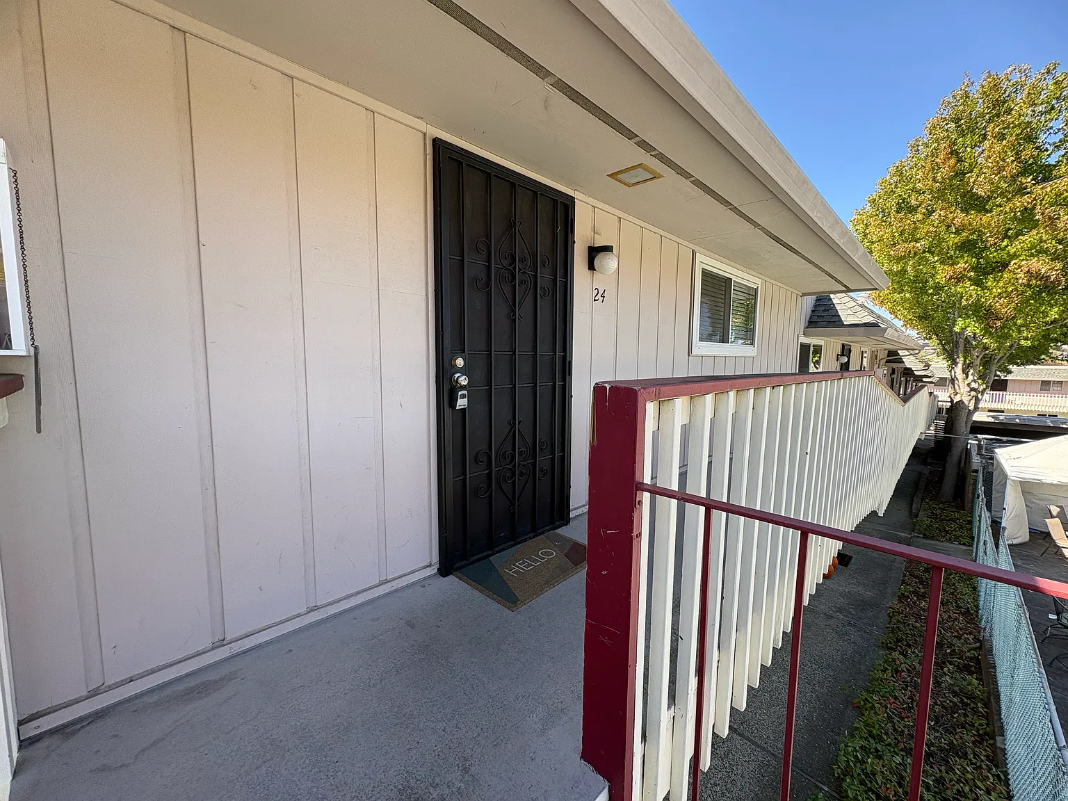2 bed, 900 sqft, $2,595 — Photo 3