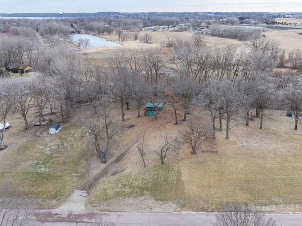 707 Tetonka View Dr, Waterville, MN 56096