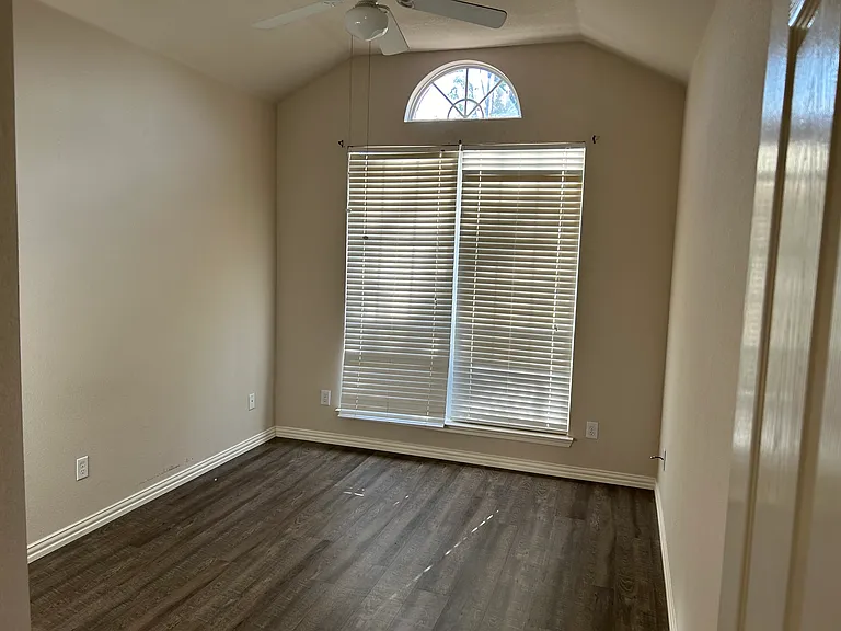 12608 Clarksburg Trl — Photo 24