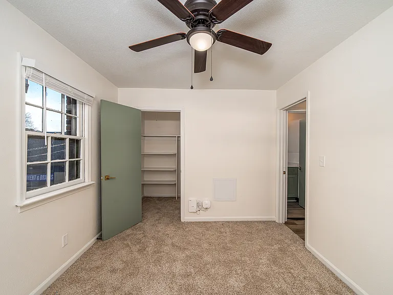 Bayview Apartments — Photo 47