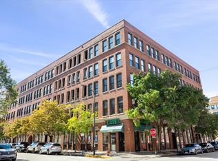 400 S Green St APT 210, Chicago, IL 60607