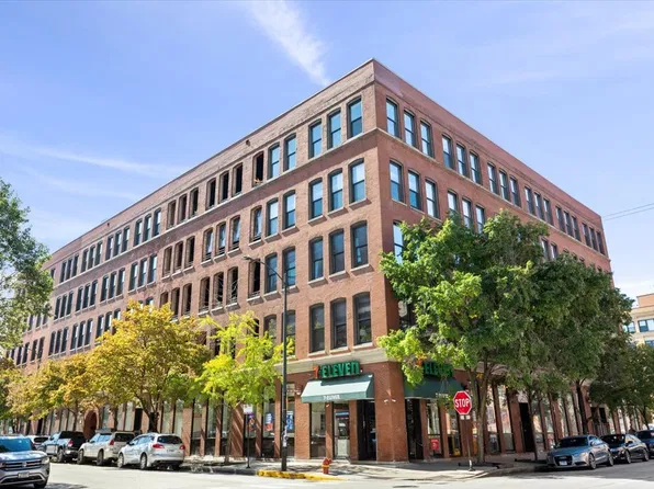 400 S Green St APT 210, Chicago, IL 60607