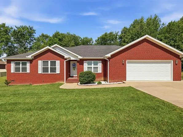 220 Meadow Ridge Ct, Paducah, KY 42003