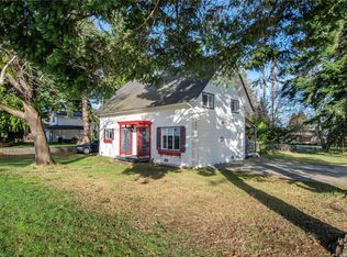 360 Harrogate Rd, Campbell River, BC V9W1W2